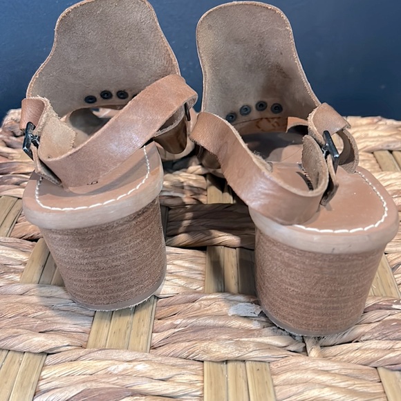 Leather Slingback Heels - Picture 4 of 6